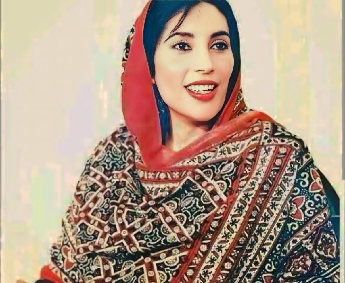 sahilwafa178's tweet photo. وہ سوندھی مٹی سندھڑی کی..
وہ لڑکی لال قلندر تھی..!!
#MissYouBB
#SalaamBenazir https://t.co/l5M5Xc7f5s