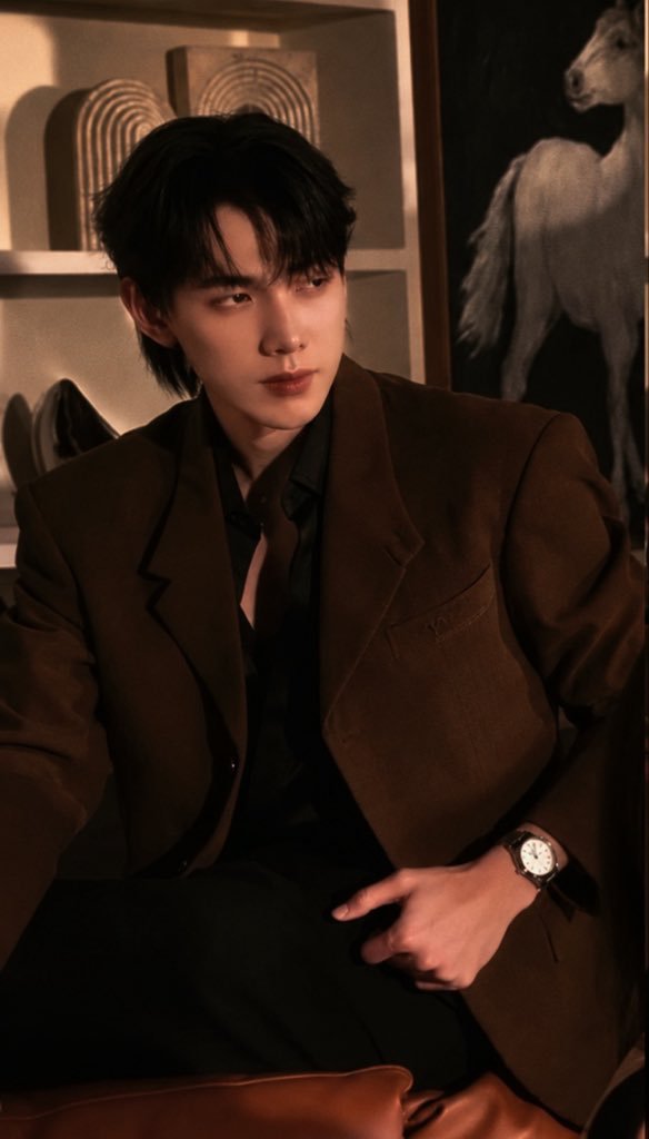 dinowtawlek's tweet photo. หล่อประหาร!!!😘🥰❤️💋🌹
#TheLonginesMasterCollection
#LonginesThailand
#ต้าห์อู๋ #DAOU #oueiija @oueiija https://t.co/cZwhHrY7KC