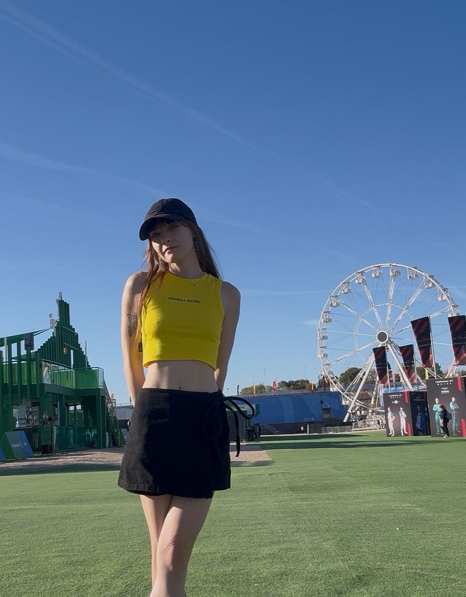 idkNicki's tweet photo. Turned 27 in style 🥹💛 https://t.co/3oRkKCDgap