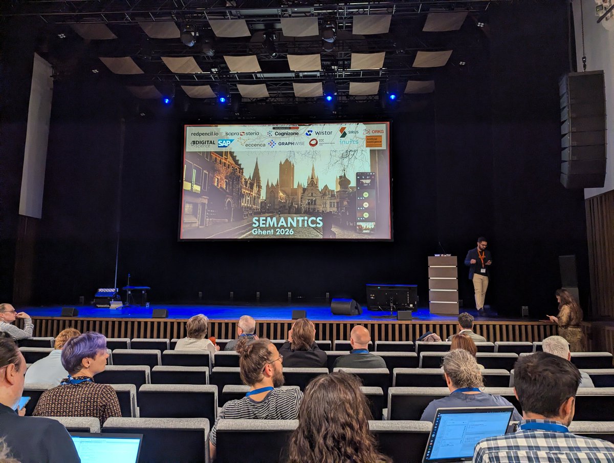 CaptSolo's tweet photo. The main part of the #SEMANTiCS conference is about to begin (yesterday was the workshops day) https://t.co/1h4MUMy1mQ