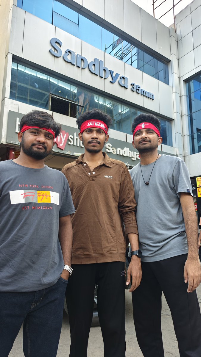 achith_juu's tweet photo. #Friendship #Rangdebasanti #Dosthi #HappyDays #LifeisBeautiful #Love https://t.co/pDn11YPxC4