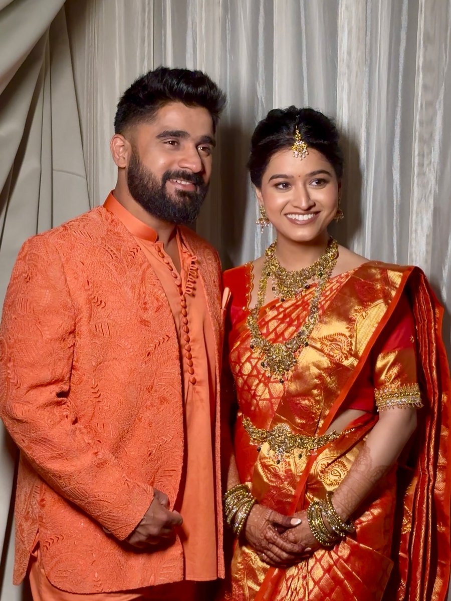 JennellLeeb8wl's tweet photo. Bride @vaidehisatam9
Groom @vedangmhatre13 https://t.co/oqbQVoJVqd