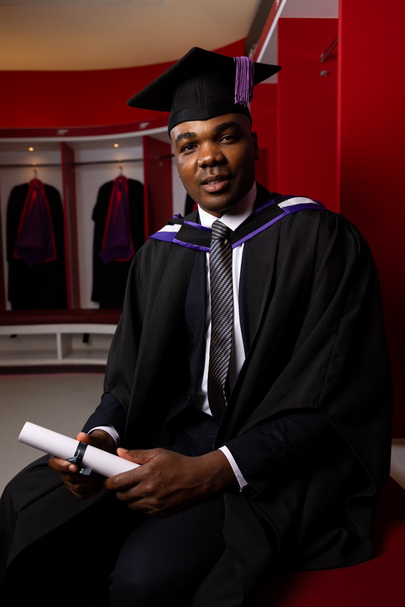 PFA's tweet photo. Premier League pedigree, prepared for a future after playing ⚽️

Congratulations to former West Ham and Italy defender Angelo Ogbonna, who graduated from the PFA Business School with a Diploma in Global Football Sport Directorship earlier this week 👨‍🎓 https://t.co/dNIMzAXM2l