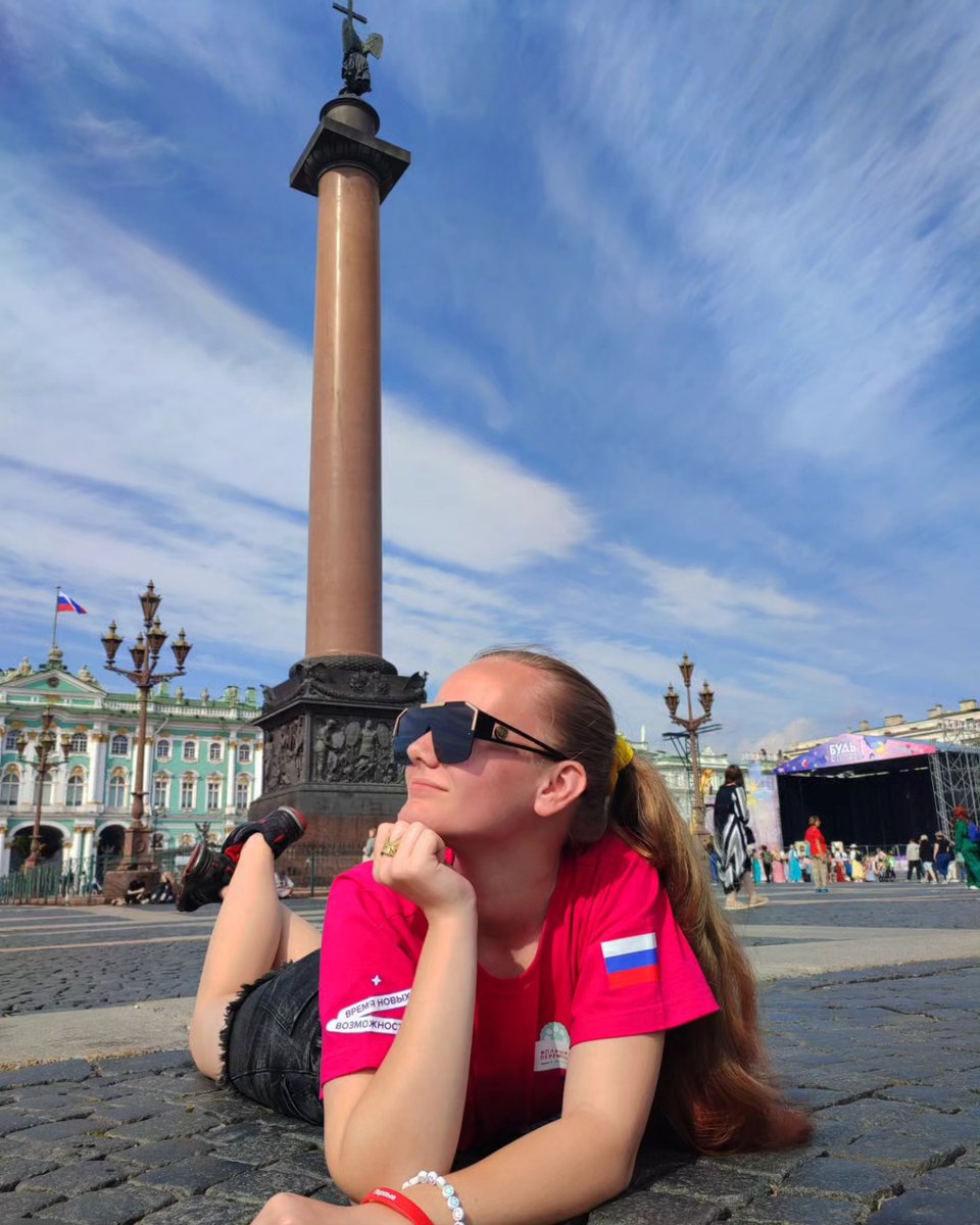 MarvaTomjalg's tweet photo. Дашка с Васькой в Петербурге 😜 https://t.co/OwTuLbUVLz
