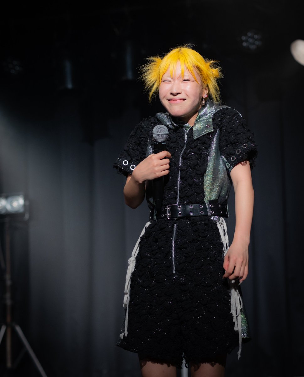 akidogg's tweet photo. すちゃん煽りもめっちゃパワフルだった！
いつもとはまた違うすちゃんのパワーを感じるライブ🐥

代官山UNIT
#SURING
#PIGGS
#クリトリックリス https://t.co/zoEqLe7NeW