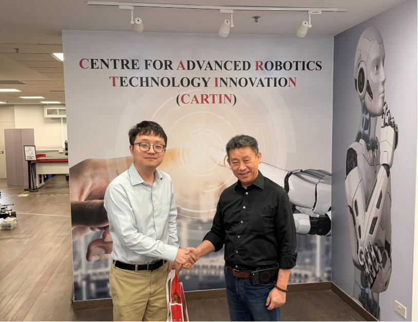 NtuLab38456's tweet photo. Delta Electronics Chairman and CEO Cheng Ping led a senior delegation to PINE Lab at NTU Singapore.

The visit featured robotic assembly, tactile sensing, teleoperation and robot learning, followed by discussions on deeper collaboration in industrial automation. 🤖

#DeltaElectronics #PINELab #NTUsg #IndustrialRobotics #SmartManufacturing #Automation #EmbodiedIntelligence #RobotLearning