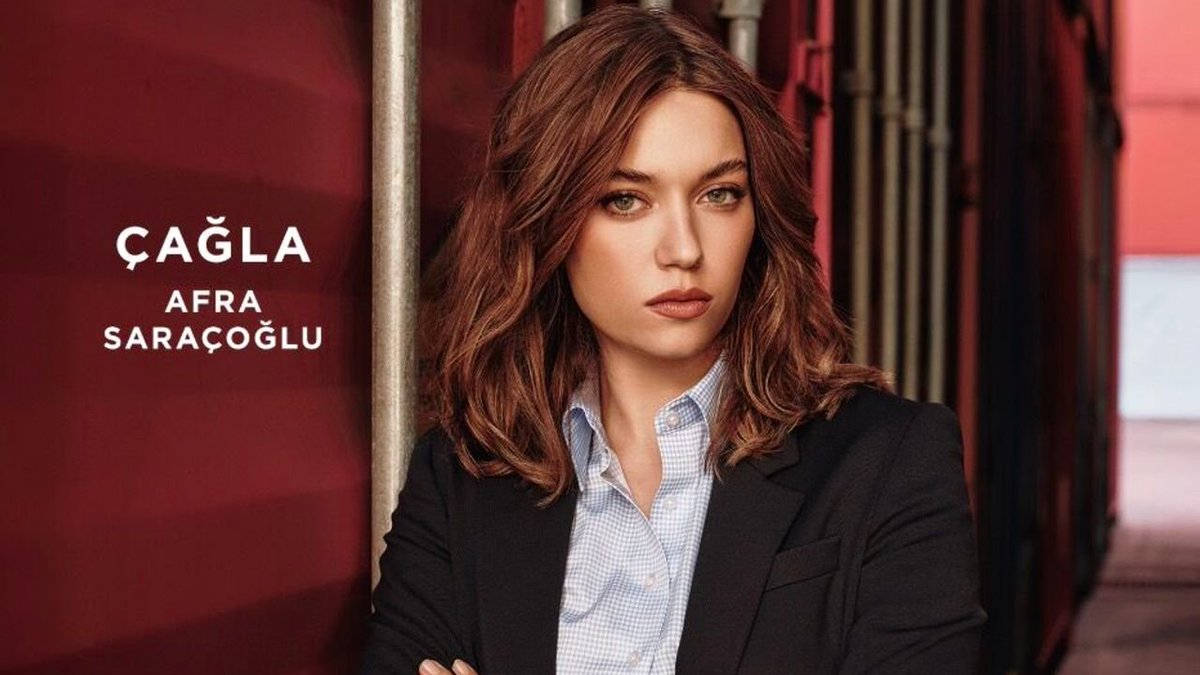 huyde12's tweet photo. Ne diyorlardı? Afra gitsin reytingler etkilenmez diye... Size kötü bir haberim var, dizinin gerçek yıldızı gitti, reytingler ise dibi gördü! Kenan &amp; Bergüzar 2. partnerliği bile diziyi kurtaramıyor...

#ABİ #AbiDizisi https://t.co/vu01CEcNcN