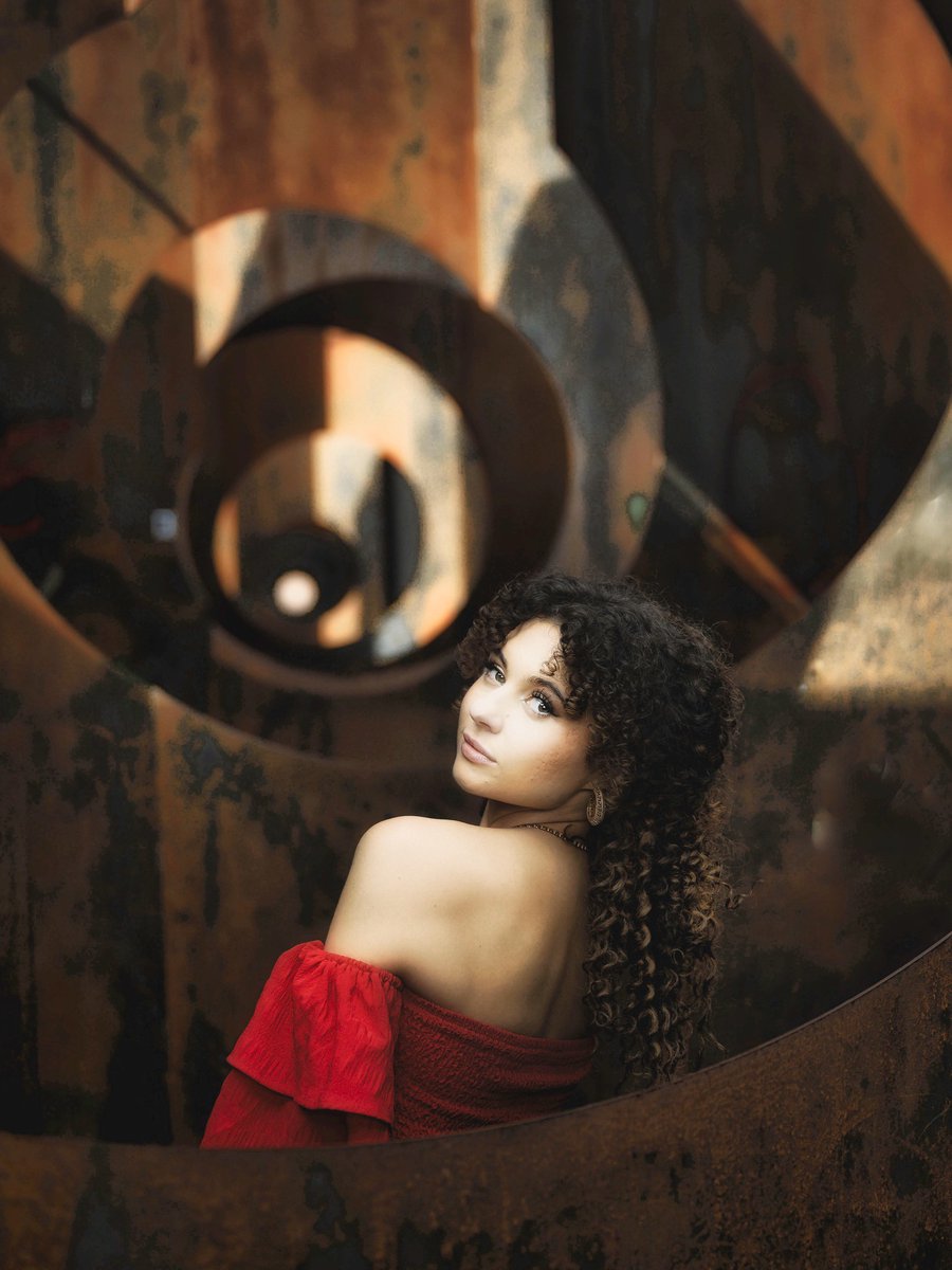 StarrForss's tweet photo. The graceful Klaudia posing at the C-mine location. 📷 1. 2
Model : @curly_klaudia https://t.co/CtddFJyBzc