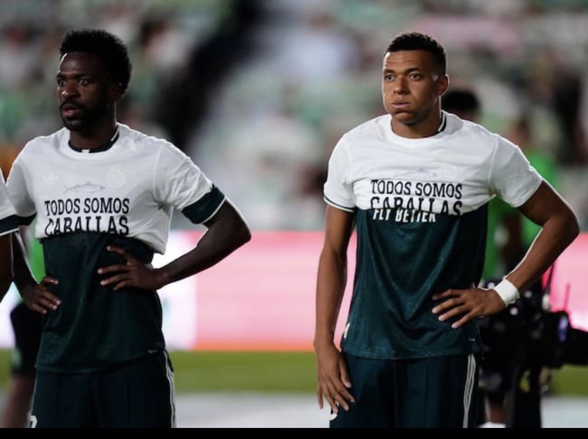Elena515564's tweet photo. @vitoquiles Mbappe y Vinicius hacen lo MISMO q millones de inmigrantes q viven en España: detestar éste país, NO querer integrarsw, ni respetar la cultura, SOLO quieren obtener TODOS los beneficios de civismo y económicos d España y del bolsillo d los españoles😡

#CeutaNoEstáSola https://t.co/qPSqtXjOyP
