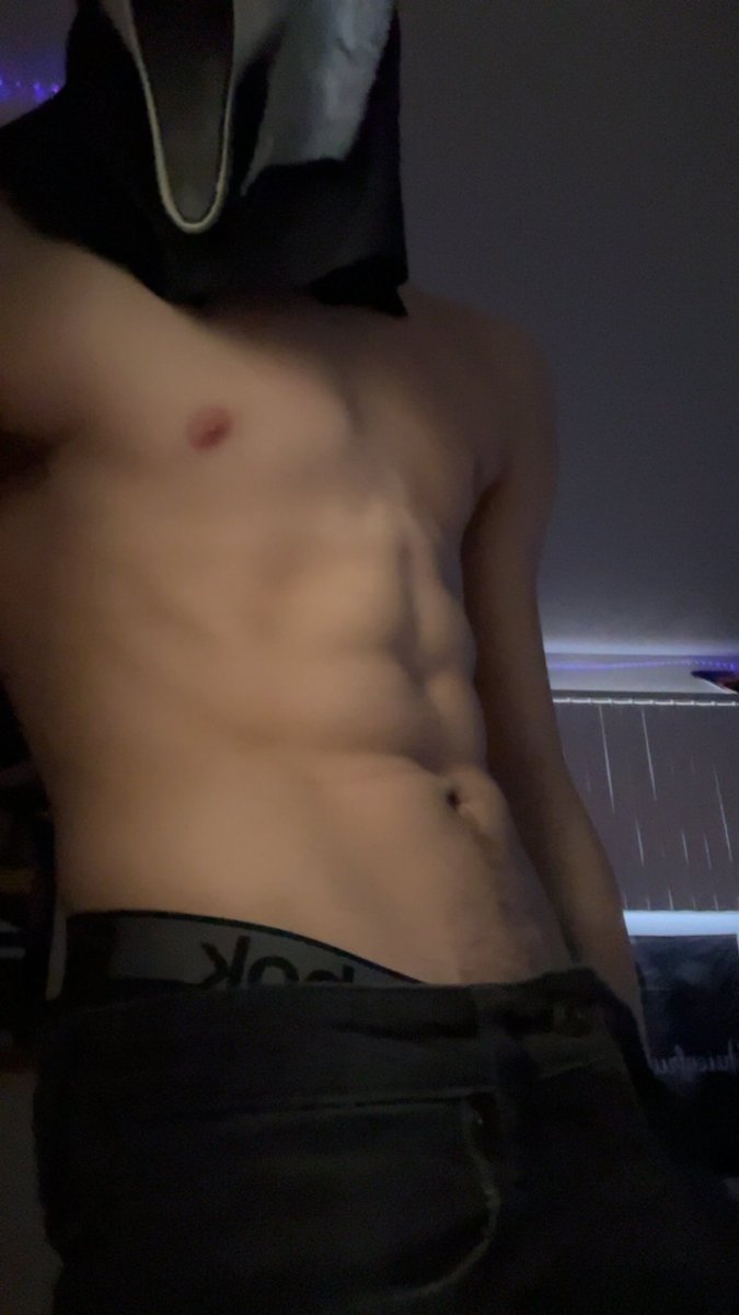 juicy_exe_'s tweet photo. New account #maskedmen #nsfwtwt #ghostface https://t.co/YZba110LPP