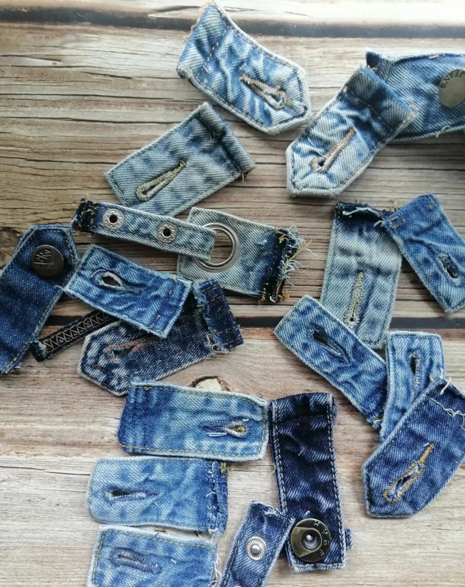 alorb401972's tweet photo. Turn old denim jeans into a cute phone pouch in 10 mins—no sewing machine needed!  Perfect for upcycling this weekend， https://t.co/QZEERPepbr