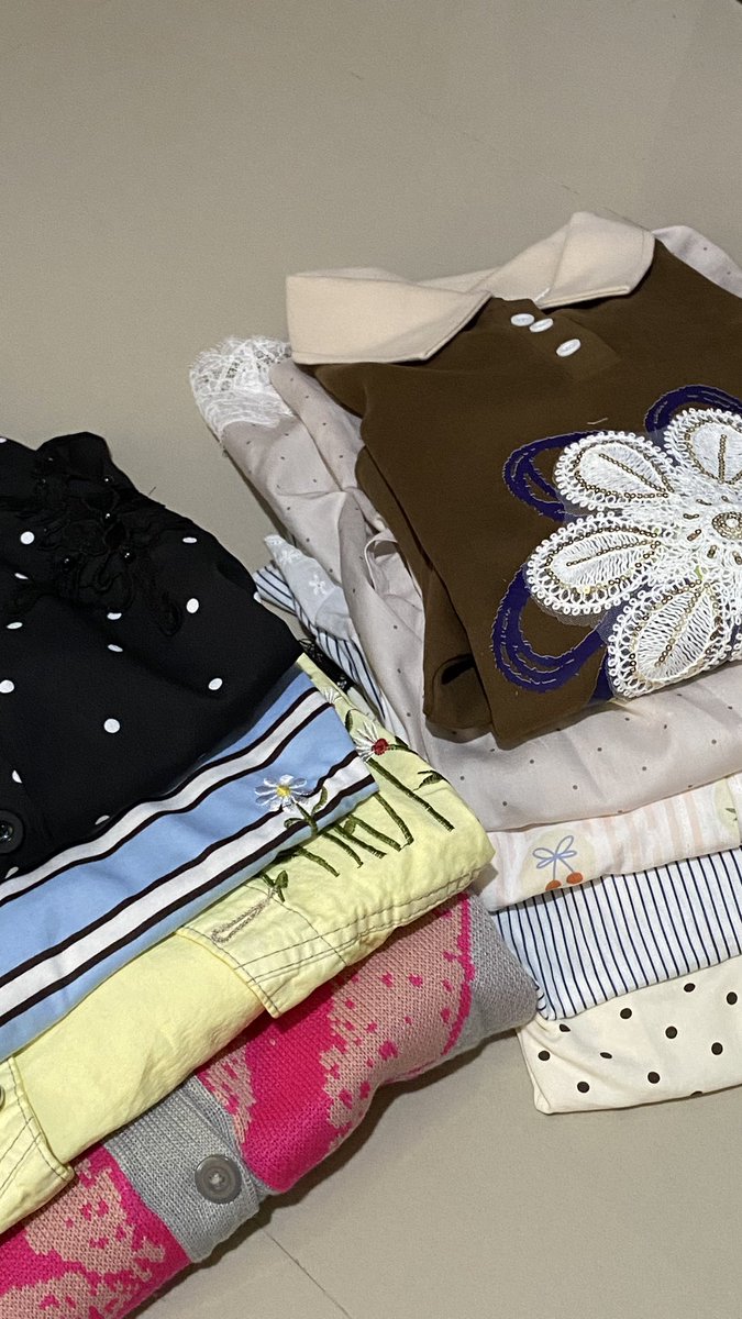 artaejeon's tweet photo. haiiiii!!🙋🏻‍♀️ baru beres declutter closet jadi aku mau preloved lagi nih, yang minat reply ya nanti kalo udah post aku like https://t.co/jo9GYPefMv