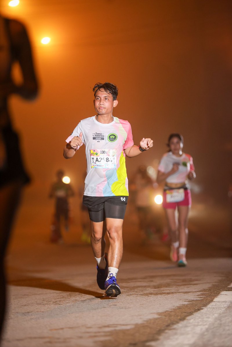 _nsb27_'s tweet photo. 10K 🏃🏽🔥 #SCENICHALFMARATHONKRABI2026 🌊 #กระบี่ #อ่าวนาง #วิ่ง https://t.co/A4rzl2O7fB