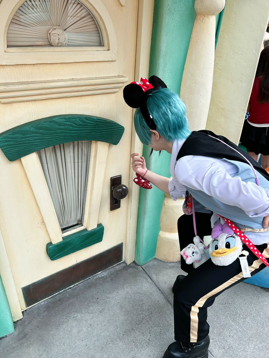 hapy_cos's tweet photo. 取り立てたらおじいちゃんになった🦈
#Ｄハロツイステ  #Ｄハロ仮装2026 https://t.co/Hfn2RGX0gP