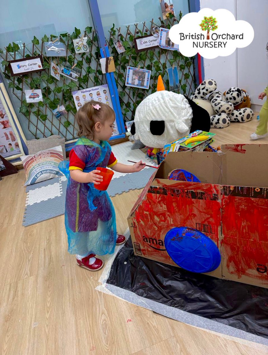 TorreAlberto's tweet photo. 🚗🎨 Big car, little artists! Our toddlers enjoyed a large cardboard car painting activity, exploring colours with their hands and tools. This hands-on experience supported the development of fine and gross motor skills while introducing new words https://t.co/9k9pDJfsCR