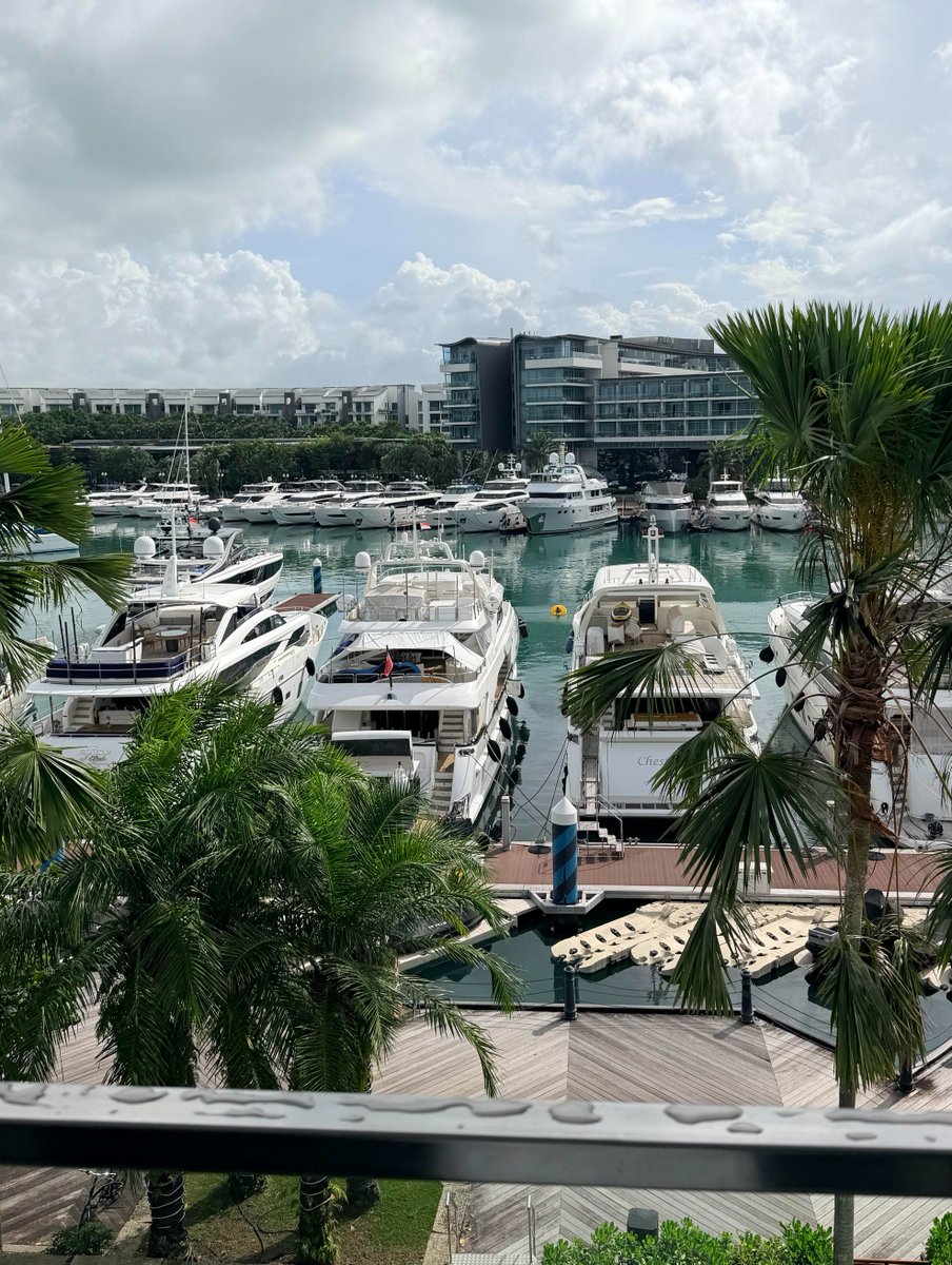 ElenaEinA's tweet photo. Blowing in the sea breeze and spending a relaxing day at the club. https://t.co/9LtsrlobcT