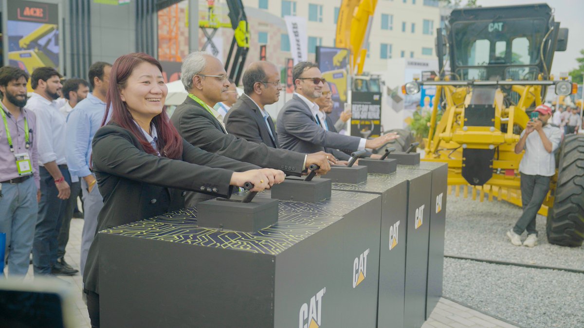 gmmco_cat's tweet photo. Day 1: The Beast is Unveiled! ⚡
We have officially taken the covers off the new CAT® 355 Excavator here at @baumaCONEXPOIND 2026!
📍 Stall O.E20, India Expo Centre, Greater Noida
#GMMCOCAT #Caterpillar #baumaCONEXPOIndia #InfrastructureIndia #CAT355 #ExcavatorLaunch https://t.co/LEh2ivWxjo