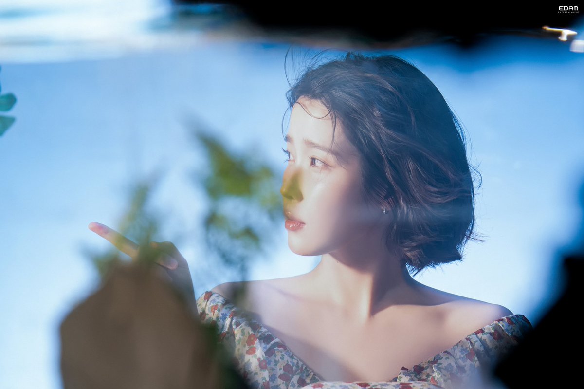dlWldrma_iu's tweet photo. 우르슬라 바보 아니냐
나엿음 인어공주 내가 데리고 살앗다ㅋㅋ https://t.co/yWuW6m1o0T