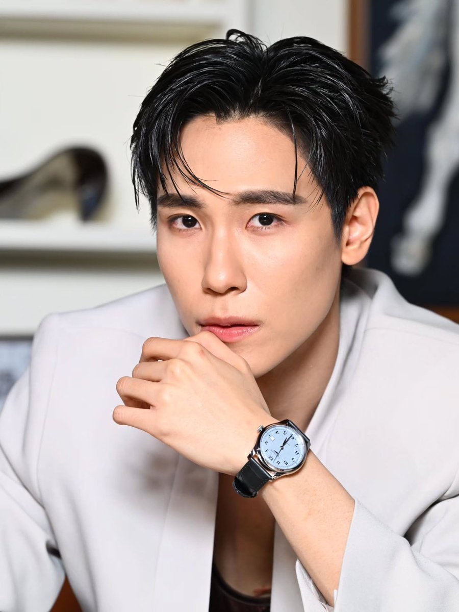 puy270's tweet photo. ป๊าดดดดดดไอยอมแล้ววววยูหย่อเกิ้นนน
꒰⑅ᵕ༚ᵕ꒱˖♡นากาหล่อมาก
JUNIOR LONGINES LAUNCH
#TheLonginesMasterCollection
#Longines
#Junniorrs https://t.co/ANmCMMOyMr