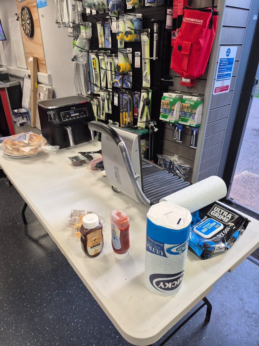 SiampUK's tweet photo. Weβre all set @plumbaseuk in Priorswood, Taunton!
Pop in, grab a bacon roll and chat all things SIAMP with our very own Ivan Brown! ππ§
Great to have Grant UK and Panasonic Renewables joining us too.
Come and say hello! π
#SIAMP #Plumbase #Taunton #TradeMorning #Plumbing https://t.co/7i2lD4jVte