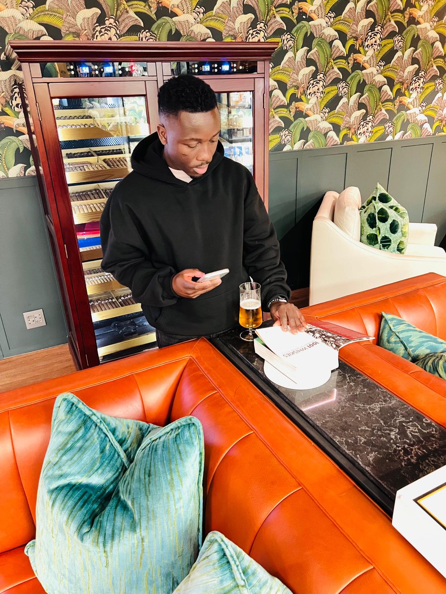 silas_deya's tweet photo. It's my birthday🎂🎉.
If that's okay with you guys😆😆😆 https://t.co/g7x19PzDZd