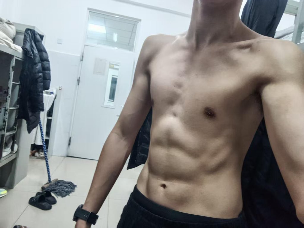 Rannn815's tweet photo. 傻逼男同 来给你爹上贡🏧 https://t.co/cA6EZzdtTm