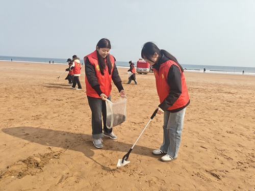 DrGautamSharma6's tweet photo. Come join our campus volunteer club's beach cleanup this Saturday! Help keep our coast clean u0026 make new friends. Sign up via our link in bio https://t.co/A2YALrZ4AR