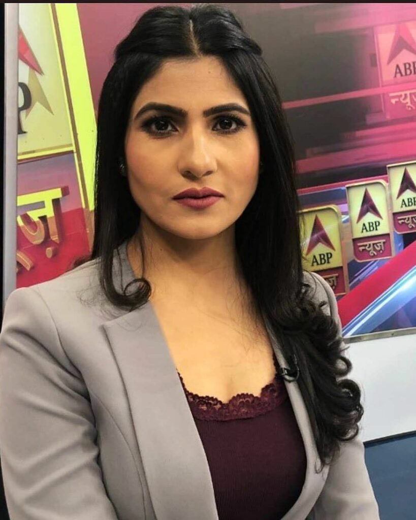 kamaalrkhan's tweet photo. Today, USA has put 100% tariff on India. Toh Aaj Shamko Ye Lukkhe #2RsPpl India Ki Janta Ko Sanjhayenge, Ki Kis Tarah Se 100% tariff Se India Ka Hi Faida Hai Aur USA Ka Bhari loss Hai.🤪😁 https://t.co/0kAzoJPIRb