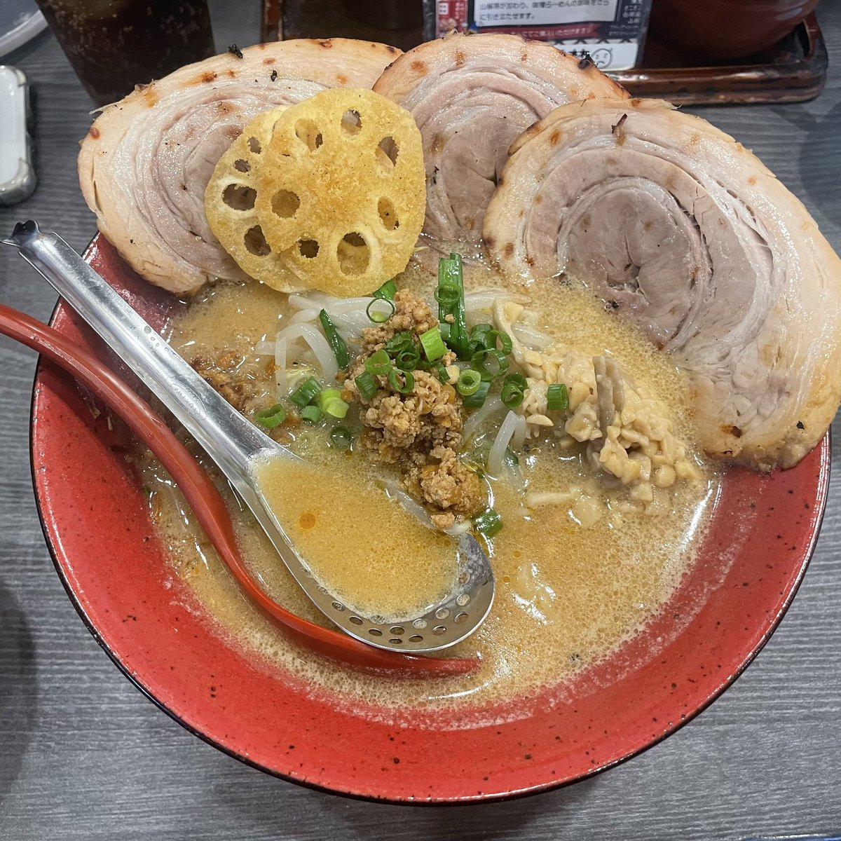 sagima_ru's tweet photo. 納豆入りラーメン食べて粘り強くなるぞー！( ✌︎'ω')✌︎ https://t.co/48qBX1PmUm
