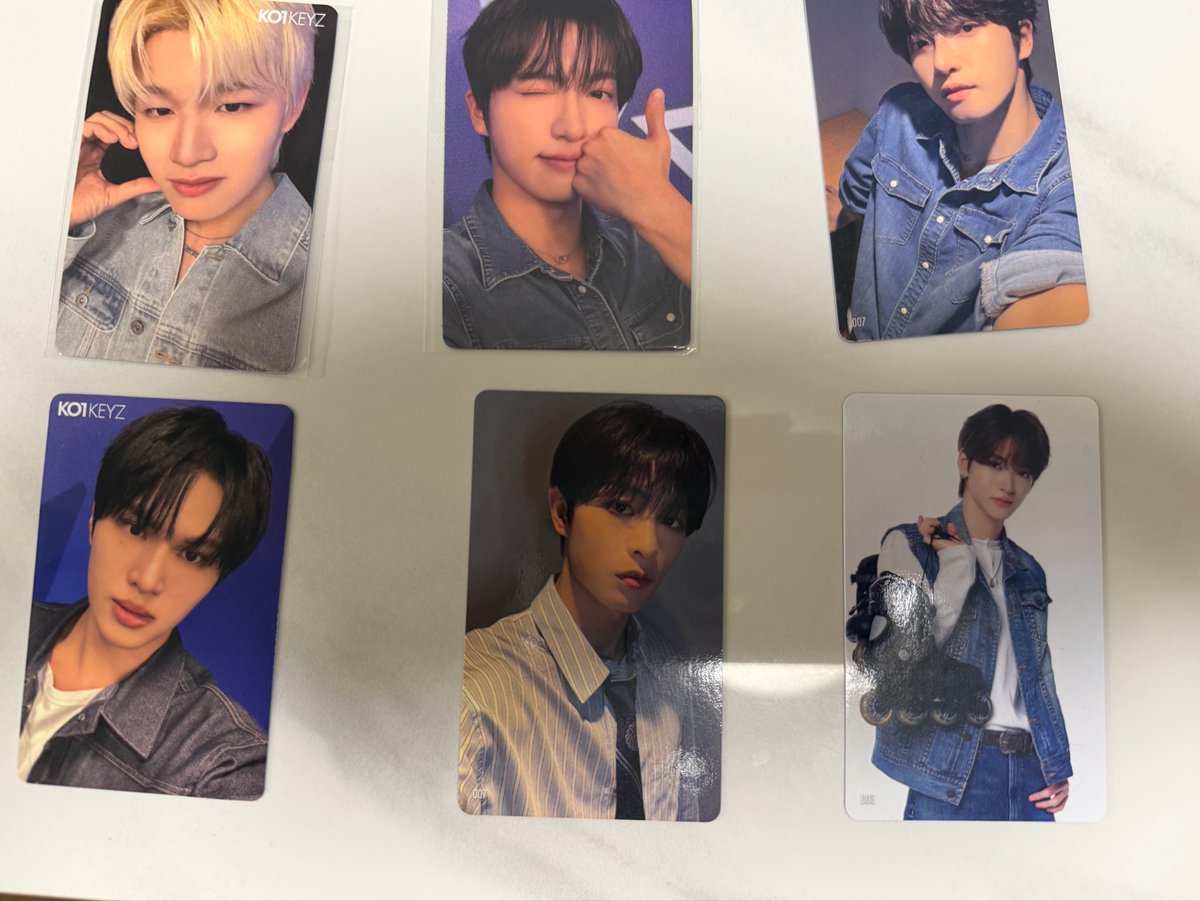 skss2tri's tweet photo. KO1KEYZ コイキーズ 1st FAN MEETING ファンミ トレカ　会場限定　缶バッチ　カプセルトイ

【譲】画像参照(シヨン,杉山,安部,加藤,後藤,柳谷,小野)

【求】照井又は買取

異種交換可能です

郵送又は関西手渡し
お気軽にお声掛けください
#KO1KEYZ交換　#KO1KEYZ譲 #KO1KEYZ https://t.co/xu8q6aDLvd