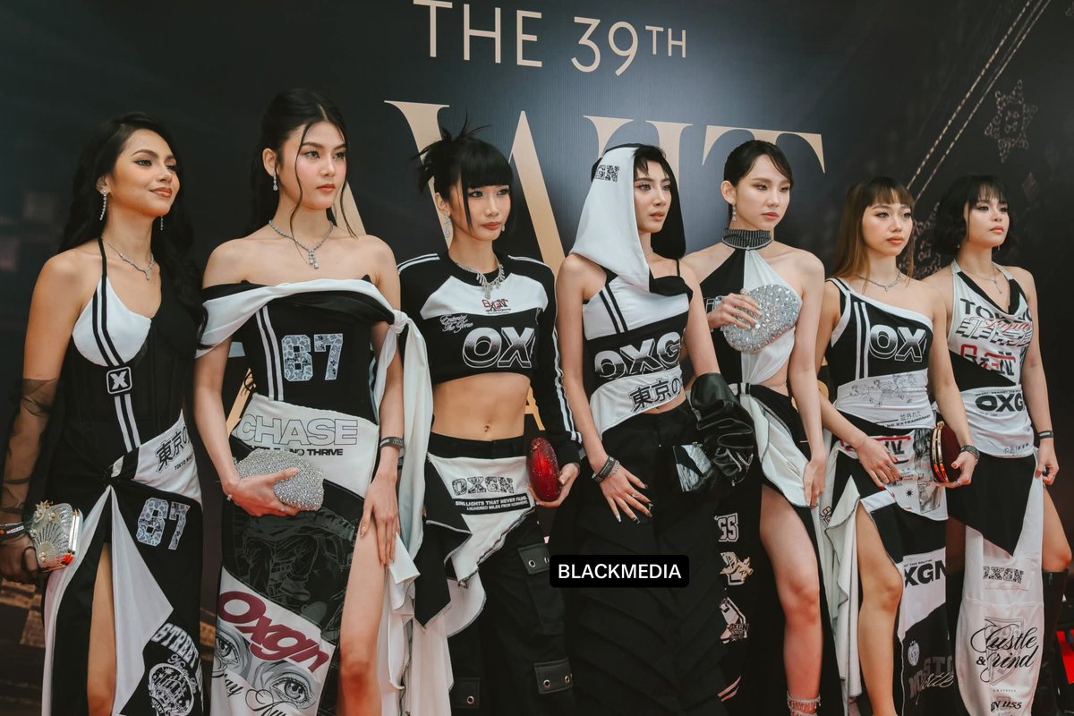 Chasey_1975's tweet photo. @SB19Official X @officialxonara
#AwitAwards2026
#39thAwitAwards https://t.co/GLZrsgRb1H