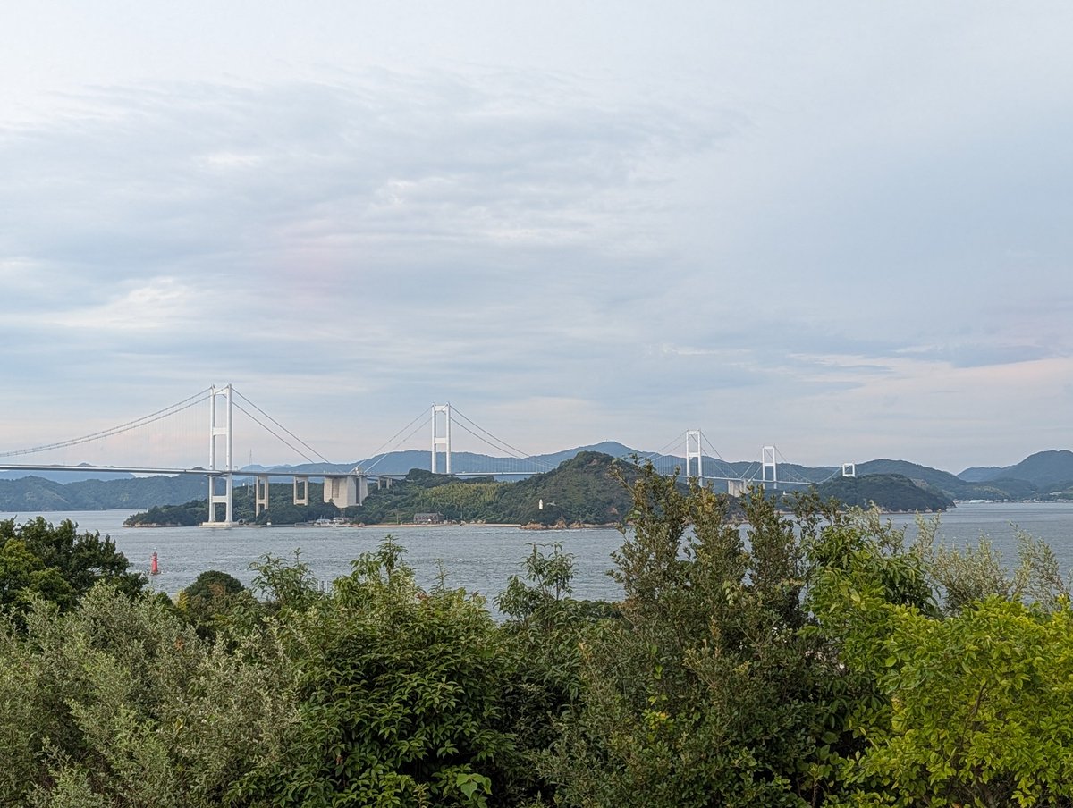 umeChaChitora's tweet photo. 来島海峡大橋🌉
#しまなみ海道　#来島海峡大橋　#四国　#風景 https://t.co/QapOLnOBtO