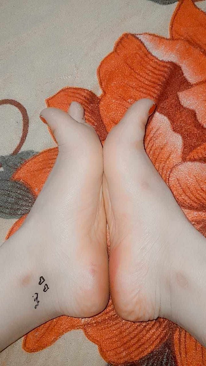 Mistress1one1's tweet photo. عاوزه أسألك سوال لكل ديوث هنا ؟ 
لو عرفت ان مراتك أو اختك او امك بتتتتناك شعورك هيبقي اي وهل هتواجه وتكسر عينه ولا هتسيبها وتستمعت احكيلي اي مواقف حصل ؟ https://t.co/SuGsFEjy1o