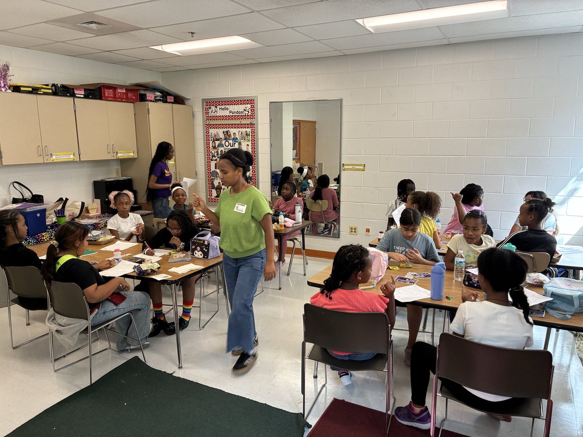 ESilverSprCSL's tweet photo. East Silver Spring is thrilled to partner with @CB_EmpowerGirls to lift up our 5th grade girls because when we build confidence, we boost grades, attendance, &amp; engagement. @CSconnect_MCPS @csspecialist80 @MCPS #mcpsfutureready https://t.co/AreMwiDH3m