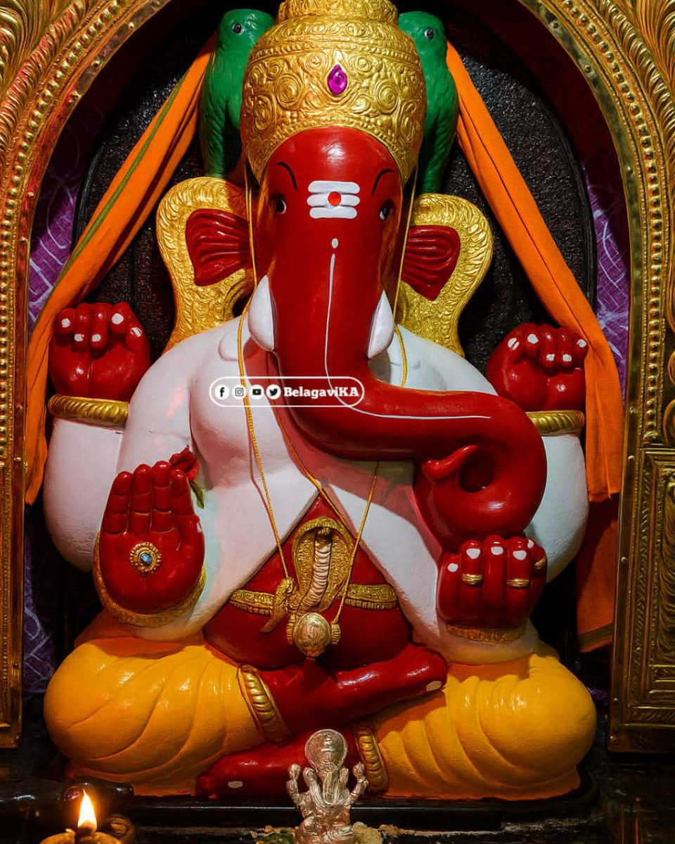 BelagaviKA's tweet photo. ಸಂಕೇಶ್ವರದ ಪ್ರಸಿದ್ಧ ನೀಲಗಾರ ಗಣಪತಿ 🙏🙏

#belagavika #belagavi #sankeshwar https://t.co/8iEhw2iyx1