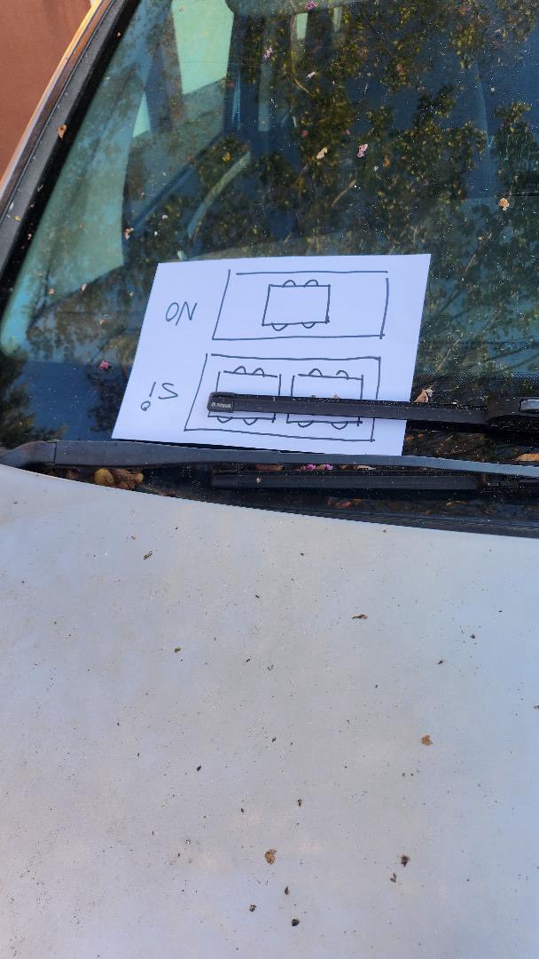 LiosdeVecinos's tweet photo. Mientras tanto en Girona, siempre mejor explicarlo con dibujitos… https://t.co/4H3FbZ4slp