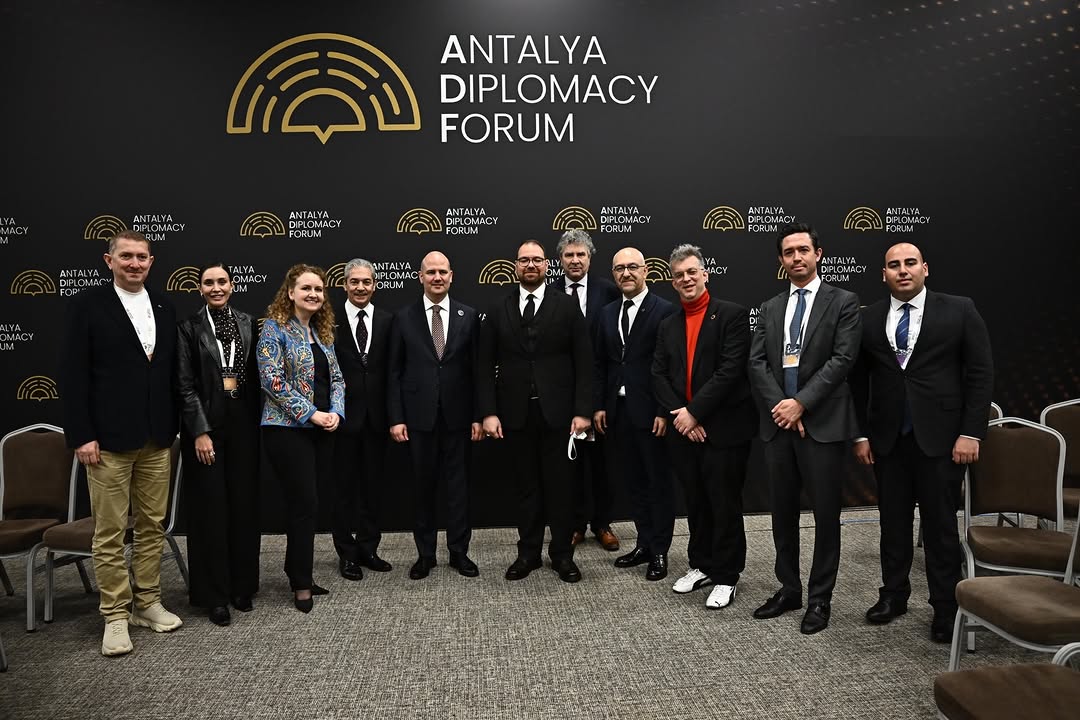 MATEUS8123's tweet photo. It was a highly engaging discussion on how artificial intelligence is transforming global power relations, sovereignty, and competition in an increasingly techno-polar world.

My heartfelt thanks to Ömer İleri, Corneliu Bjola, Muammer Altan Çakır, Ad... https://t.co/lMxrjmkQNy