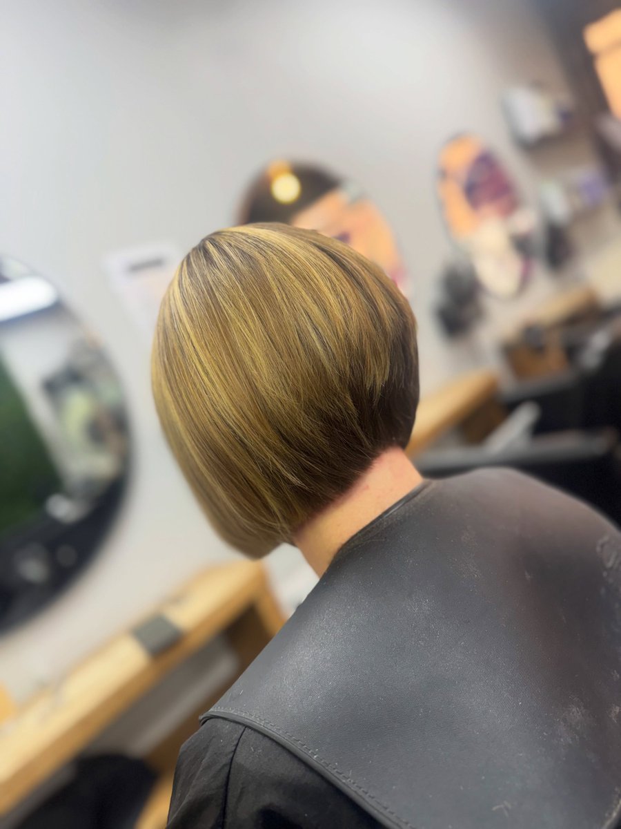 SabrinaMezwek's tweet photo. Training Night ✂️
Your Hair, Our Passion ❤️ https://t.co/UW9OWYt4wn