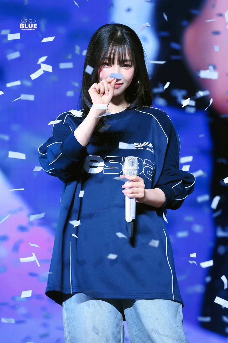 mydeepbluu's tweet photo. 컨페티좋아baby 콱..💕💕 https://t.co/M2LTi0Whr8
