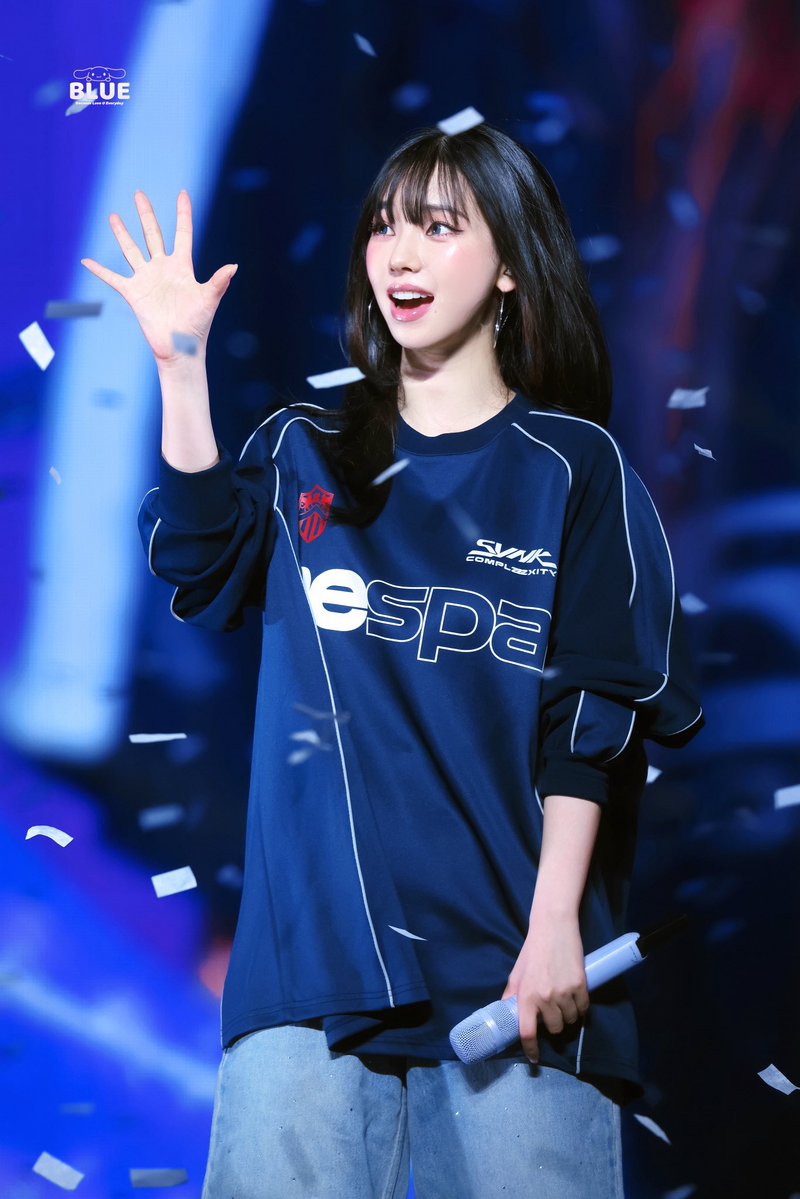 mydeepbluu's tweet photo. 컨페티좋아baby 콱..💕💕 https://t.co/M2LTi0Whr8