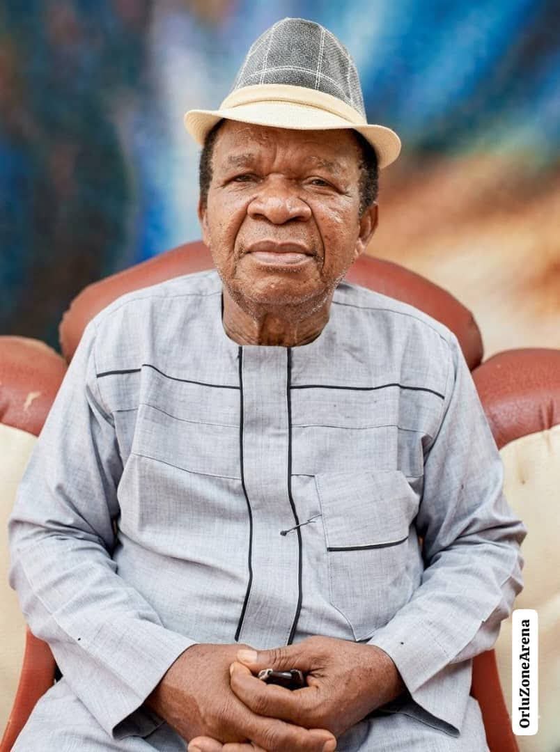 Uzochukwukwalu2's tweet photo. Chief John O. Ngumoha, Akaraugo 1 of Orlu, also the Managing Director Orlu Hotels &amp; Celebrations Hotel Urualla. Made his mark from liquor merchandise.

Old taker dị egwu.

His grandson plays for Liverpool, Rio Ngumoha.

Ideato North nwere mmadụ. https://t.co/7Me2cS1eDo
