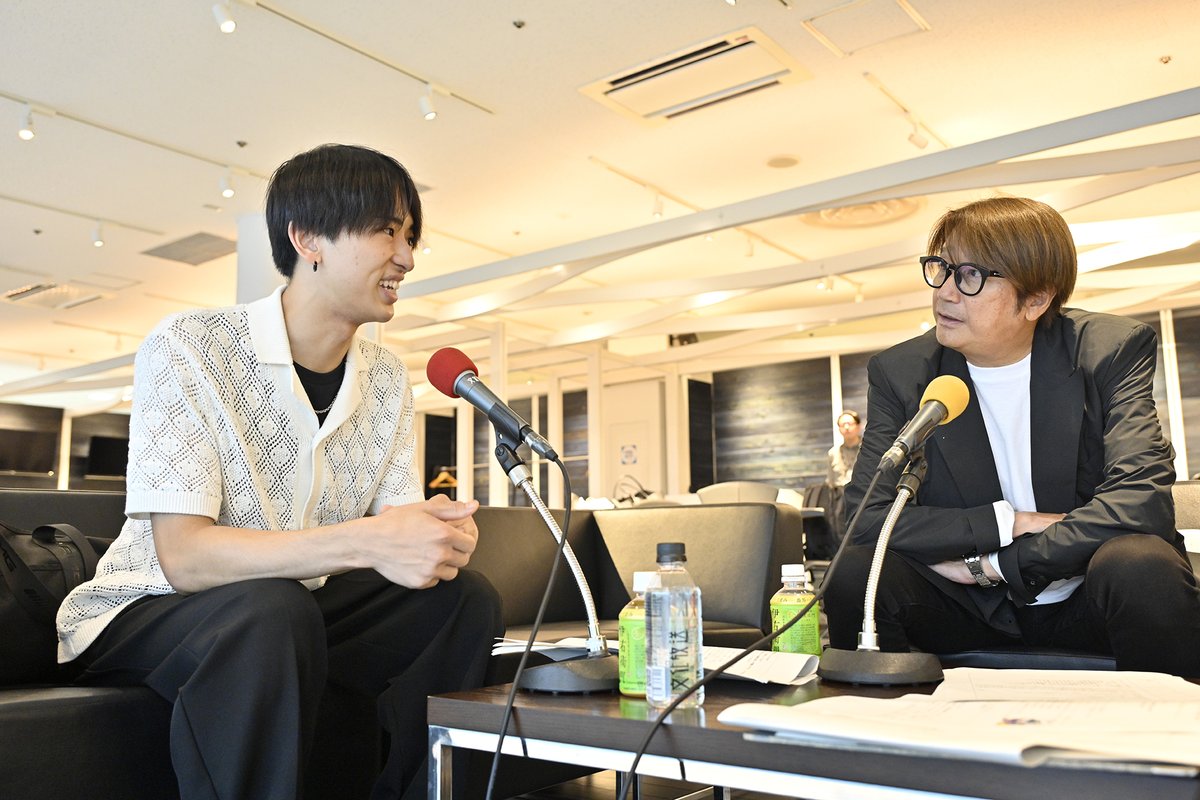 joqrpr's tweet photo. 9/23(水)の #近藤真彦RADIOGARAGE は、先週に続いてスタジオを飛び出し「BOAT RACE多摩川」からお届け✨

今回はボートレーサーの #加藤翔馬 選手がゲスト出演！

レーシングカートの経験やボートレーサーになったきっかけなど、”モータースポーツ”にまつわるトークで盛り上がりました🔥

聴き逃した方はradikoのタイムフリーで🎧
https://t.co/mpV6MZrEJm

#文化放送 #BOATRACE