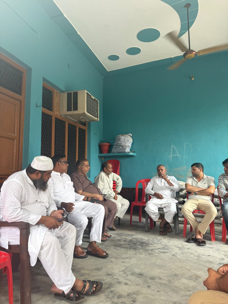 grabsudheer's tweet photo. मेरी विधानसभा 60 गढ़मुक्तेश्वर में दुख  सुख संवेदना और परिचर्चा जारी।

@mediacellsp @samajwadiparty @yadavakhilesh @dimpleyadav @palshyamLalsp @proframgopalya1 @MPDharmendraYdv @shivpalsinghyad  @aashishsy @IqraMunawwar_ @Kamalakhtar25 

#samajwadipartyofficial #AkhileshYadav #PDA #garhmukteshwar