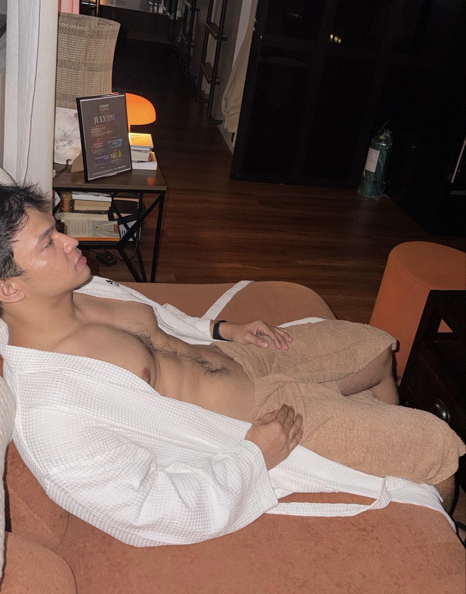 TTiryad53069's tweet photo. A little relaxation, a little romance, a lot of good vibes. ❤️ @4southhub @4southupdates https://t.co/4LruDmYZ6q