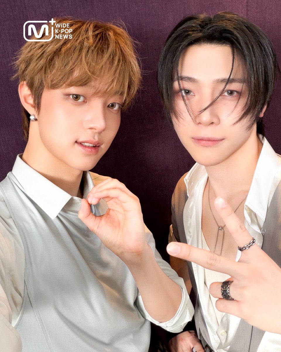 mnetplus's tweet photo. [WiDE K-POP NEWS📰] 영원히 루네를 Mark on me 🐾

드디어 한국에서 컴백한 &TEAM🥳
이것만 기다렸다면 믿어줄래?(,,• ֊ •,,)♡

눈만 마주쳐도 좋은 02즈🍓🍊
ㄴ내가 낄 자리가 없네 ʅ(｡◔︎‸◔︎｡)ʃ

의주&니콜라스 사진을 봤다면 반모 Q&A를 보러가야지
ㄴ오직 Mnet Plus 앱에서 풀버전 바로 시청*:..｡☆*ﾟ

🔗https://t.co/9FM46xAPG2

=

[WiDE K-POP NEWS📰] Mark on me forever, LUNÉ 🐾

&TEAM is finally back in Korea🥳
Would you believe me if I said this is all I’ve been waiting for?(,,• ֊ •,,)♡

The 02 liners who are happy just making eye contact🍓🍊
ㄴNo room for me here ʅ(｡◔︎‸◔︎｡)ʃ

If you’ve seen EJ & NICHOLAS’s photos, it’s time to watch their Banmal Mode Q&A!
ㄴFull version only on Mnet Plus app*:..｡☆*ﾟ

🔗https://t.co/9FM46xAPG2

#andTEAM #앤팀 @andTEAMofficial 
#MnetPlus #엠넷플러스
#WiDEKPOPNEWS #와이드케이팝뉴스