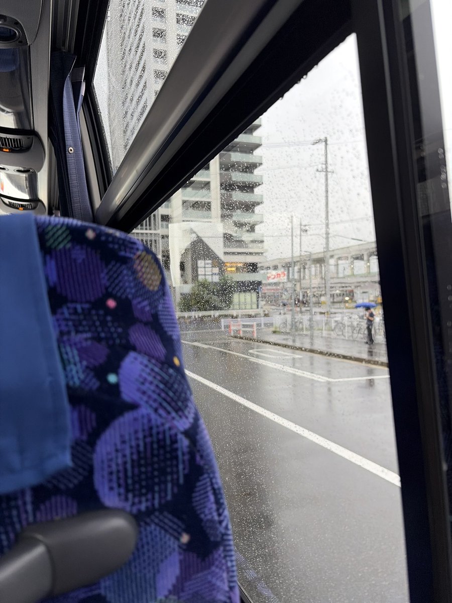 kanghyeonggi's tweet photo. ポートメッセなごやに開設されて
いる愛知・名古屋アジア大会のメインプレスセンター。メディア向けにトップバリュの軽食が提供され、交通ICカードの支給も。これよりシャトルバスで試合会場に向かいます。 https://t.co/a2dTB18KJ2