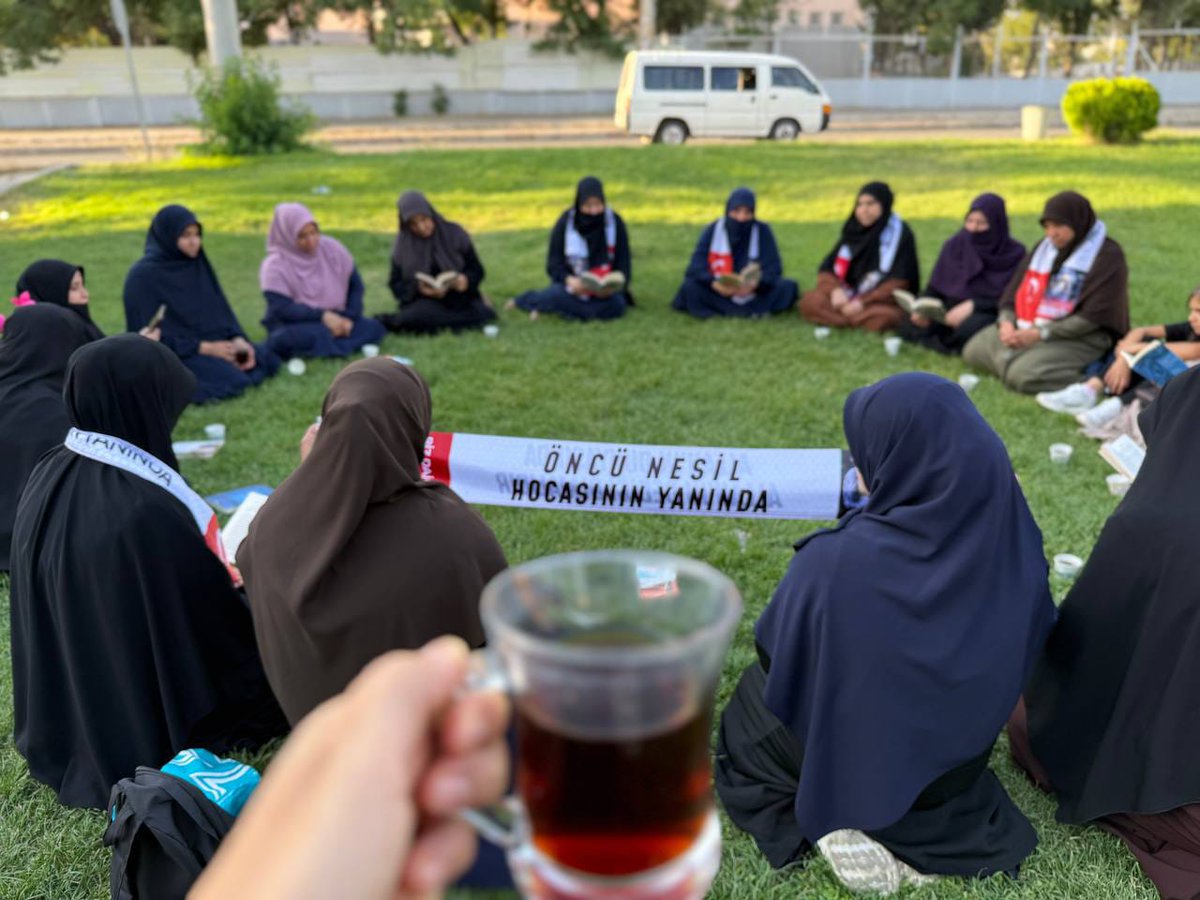 FurkanDerGzntp's tweet photo. #GönüllerBirOlsun diyoruz.

Rabbimizin davası yolunda çektiğimiz çile ve cefa başımızın tacıdır. Allah bu yolda kalplerimizi bir kılsın, kendi yolundan ayırmasın. 

Alparslan Hocamız ve kardeşlerimiz özgürlüğüne kavuşuncaya kadar mücadeleye devam edeceğiz!

📌Gaziantep 

AlparslanHocayaÖzgürlük SemraHocayaÖzgürlük FurkanHareketiTertemizdir
