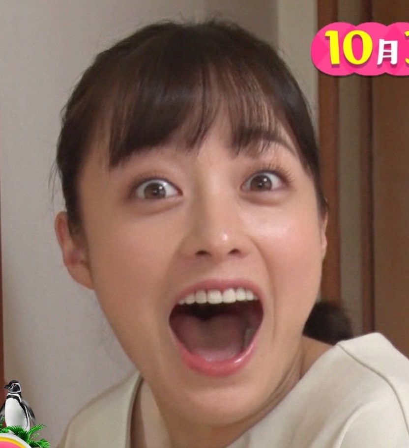 dsduf4's tweet photo. ベロフェチにはたまらなくエロい😍
#橋本環奈
#舌フェチ　#ベロフェチ https://t.co/Y9i196AGd2