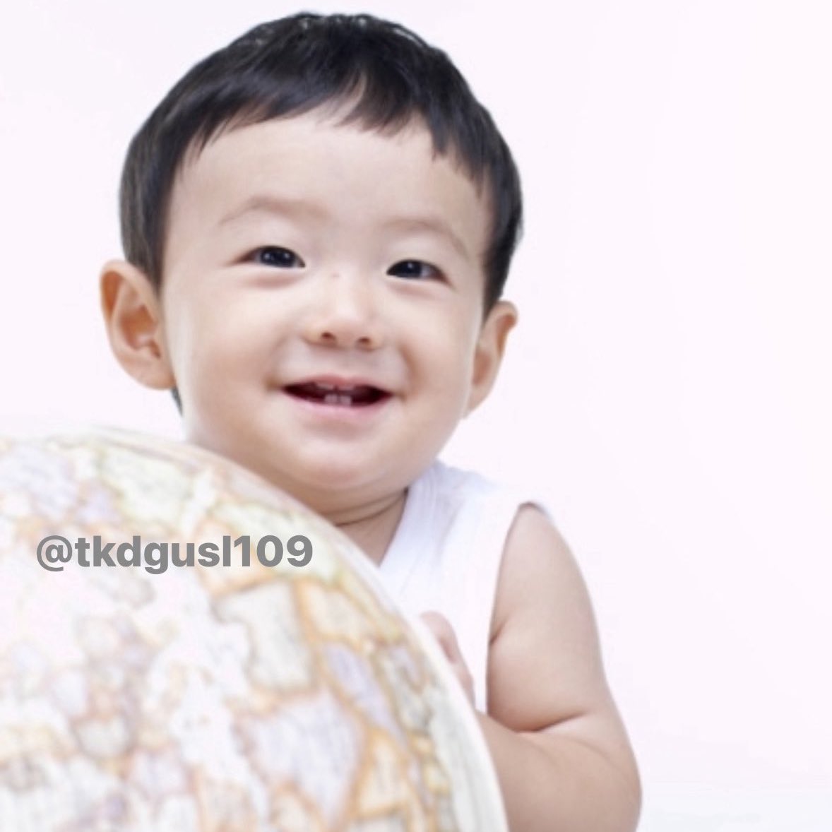cshzones's tweet photo. aegi sanghyeon #상현 #SANGHYEON https://t.co/ybPeJjxY3H