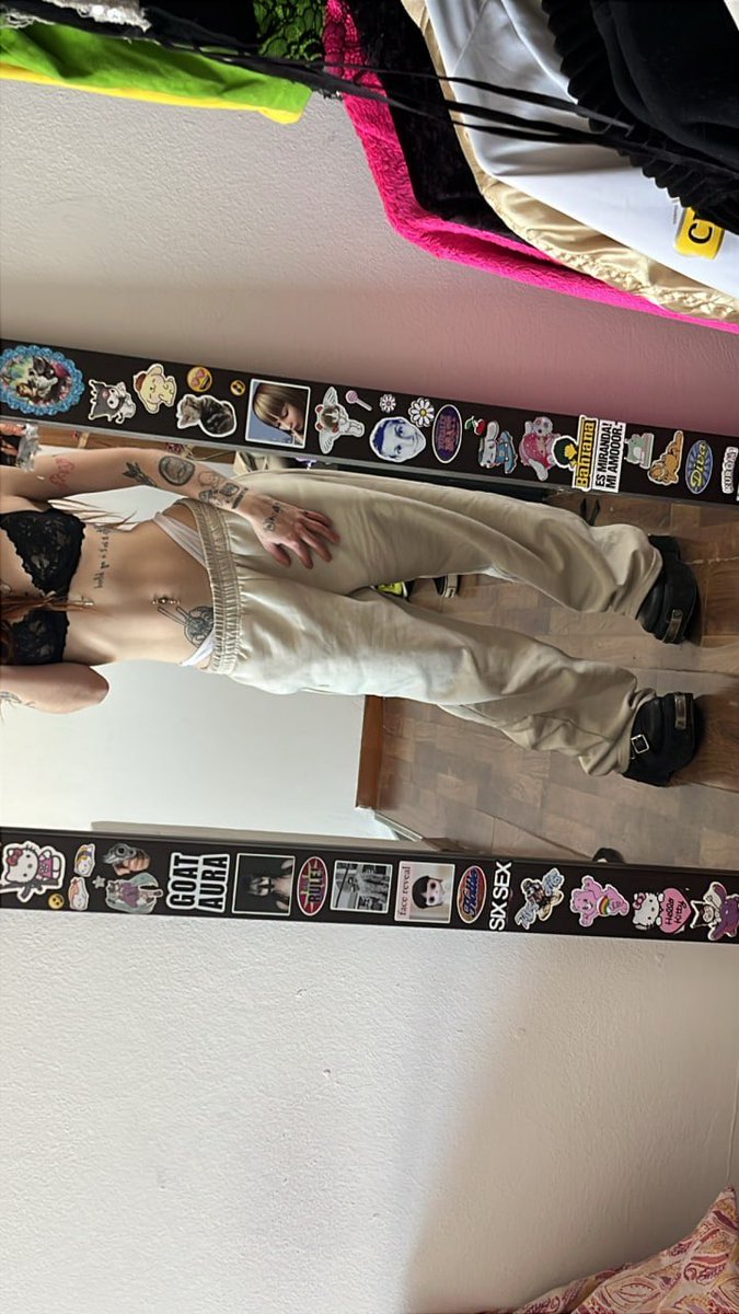 midnighthey1b's tweet photo. hello kitty saw all fit checks i did lol https://t.co/CciEtWVXr7
